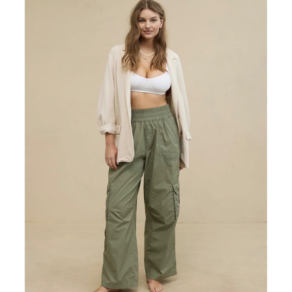 Aerie Women Large Easiest Cargo Pant Green Utility Smocked Waist Wide Leg Baggy